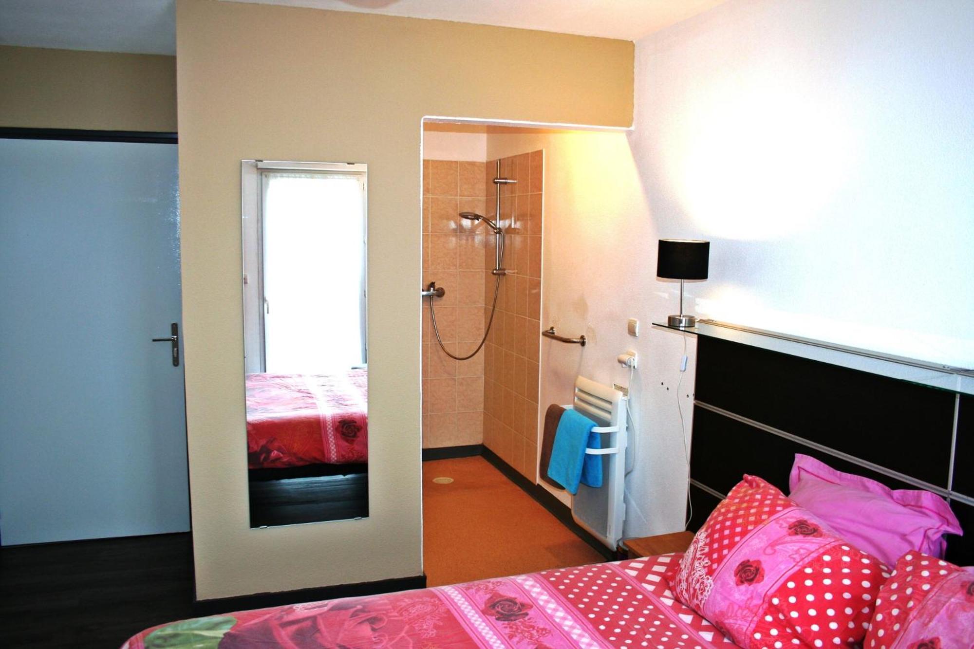 Bonabri Vacances - Chambres D'Hotes Chazelles  Zimmer foto